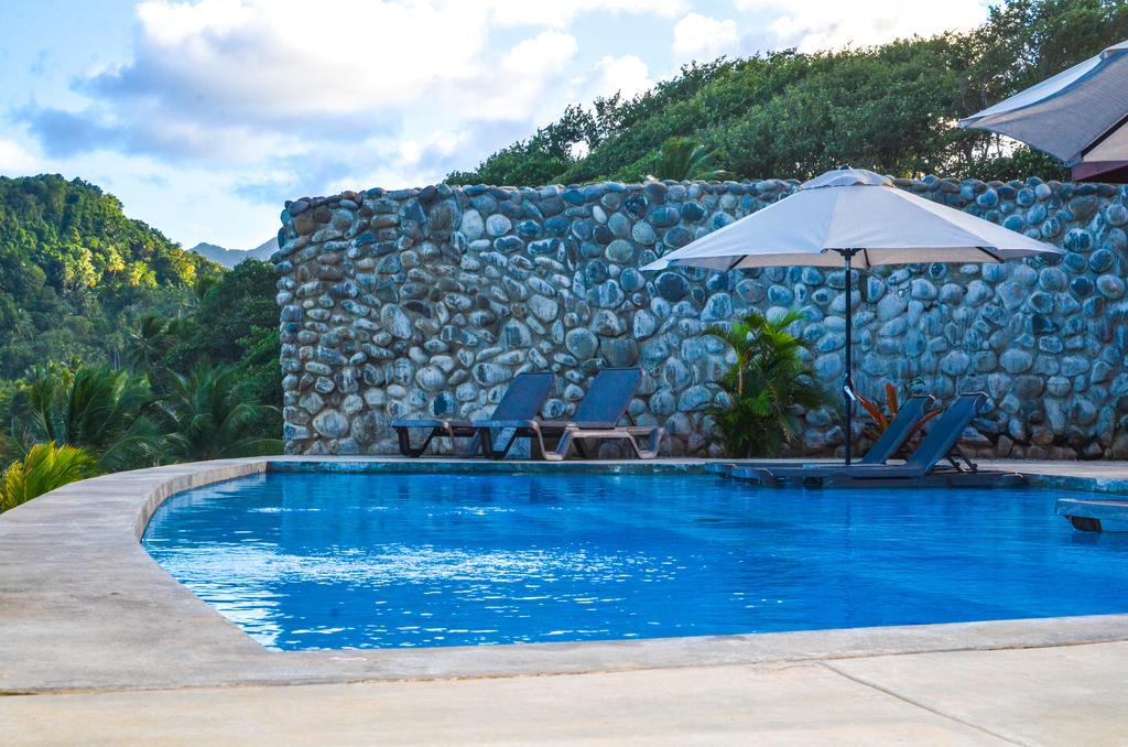 Pagua Bay House - Oceanfront Cabana'S Marigot Kültér fotó